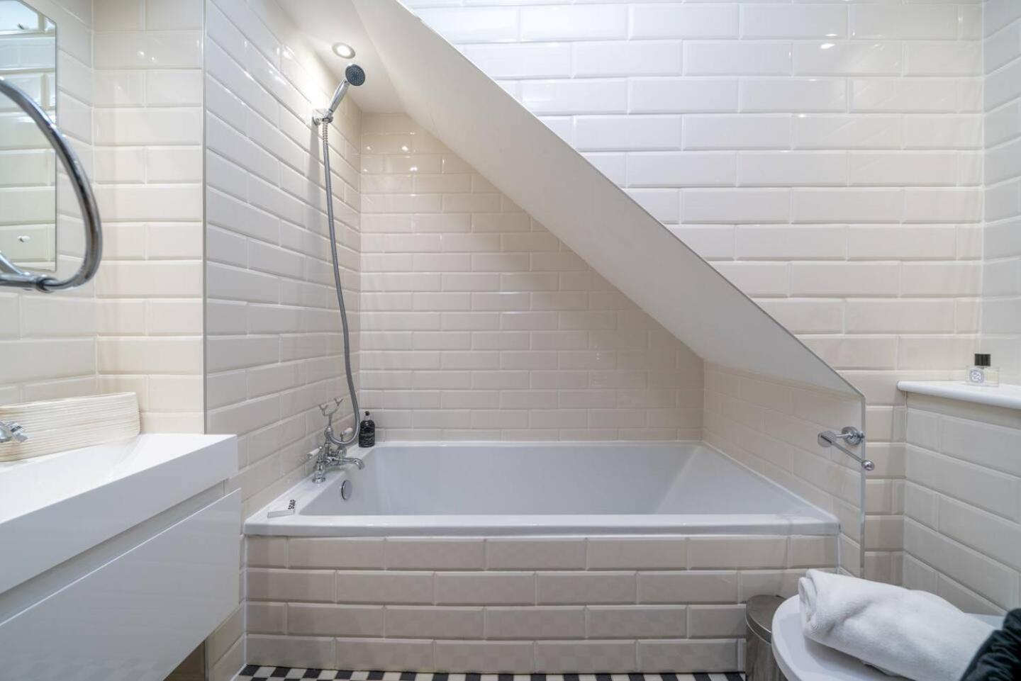 Niru Experience Countryside Sanctuary 1bd 1ba Londres